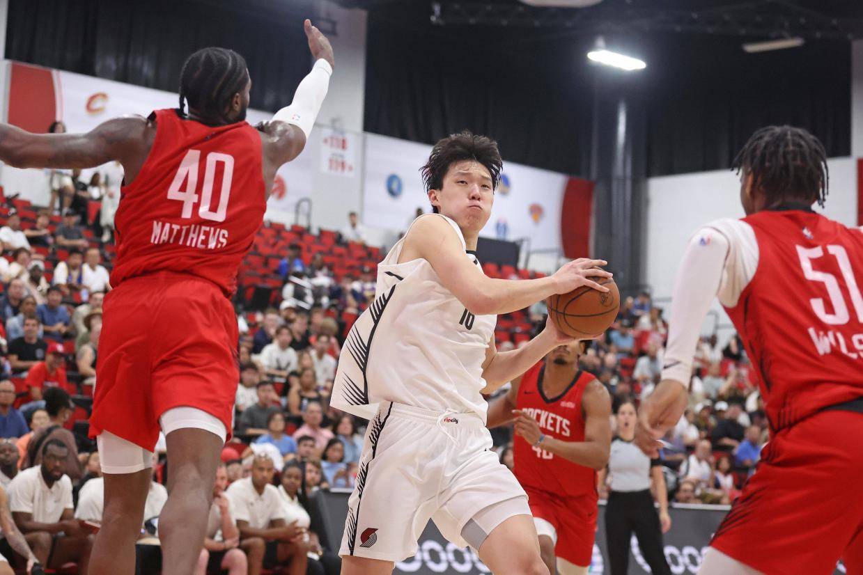 博眼球？美媒:杨瀚森没法打30分钟 我倒着跑都比他快